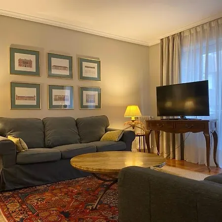 Apartamento Amplio Y Luminoso En Camelias *